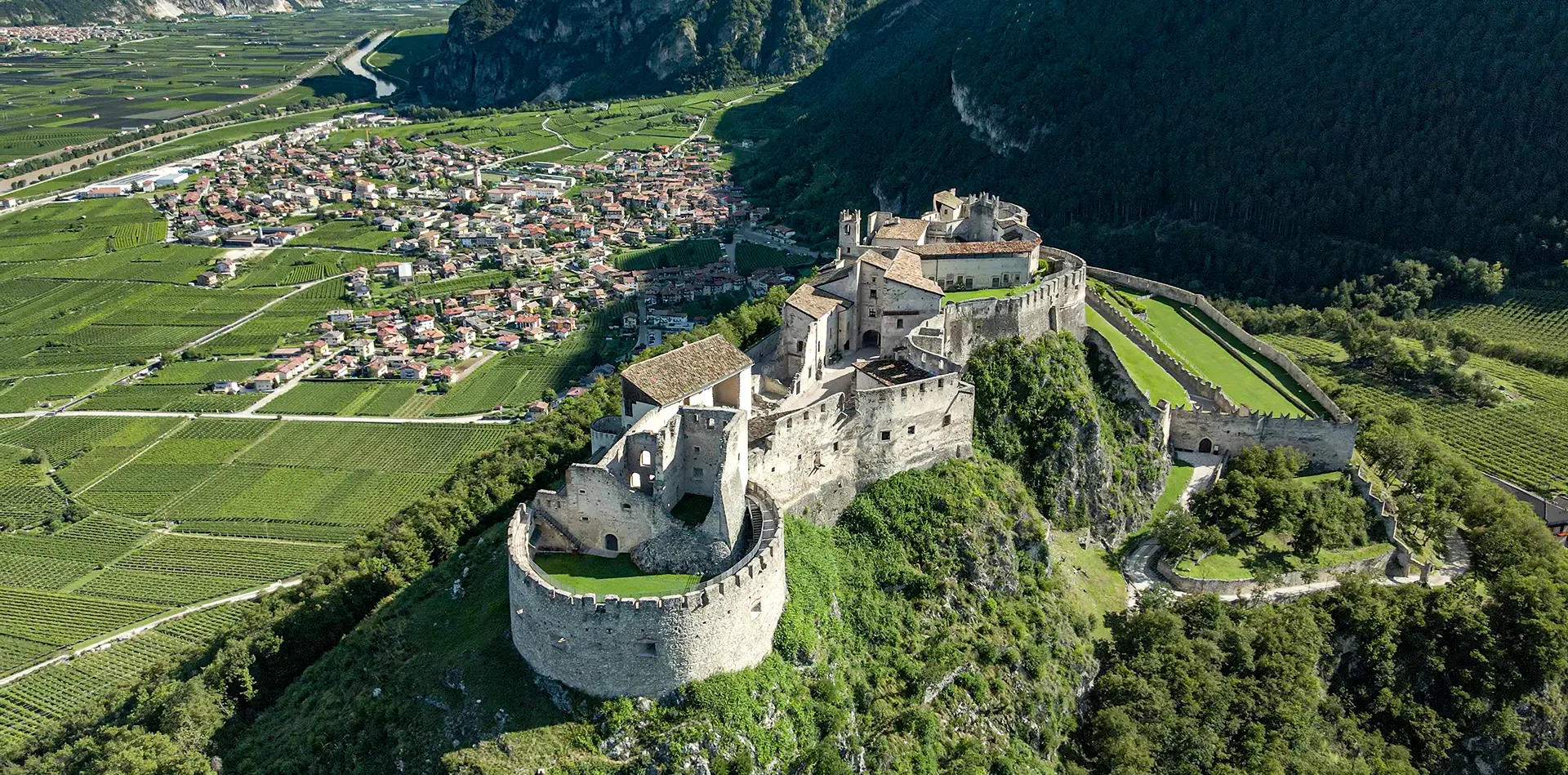 castello del buonconsiglio, castle italy, italian castle