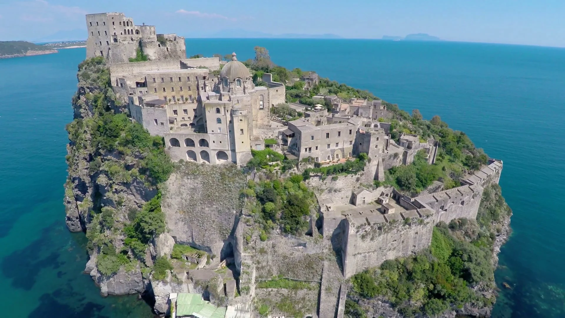 castello aragonese, castle italy, italian castle