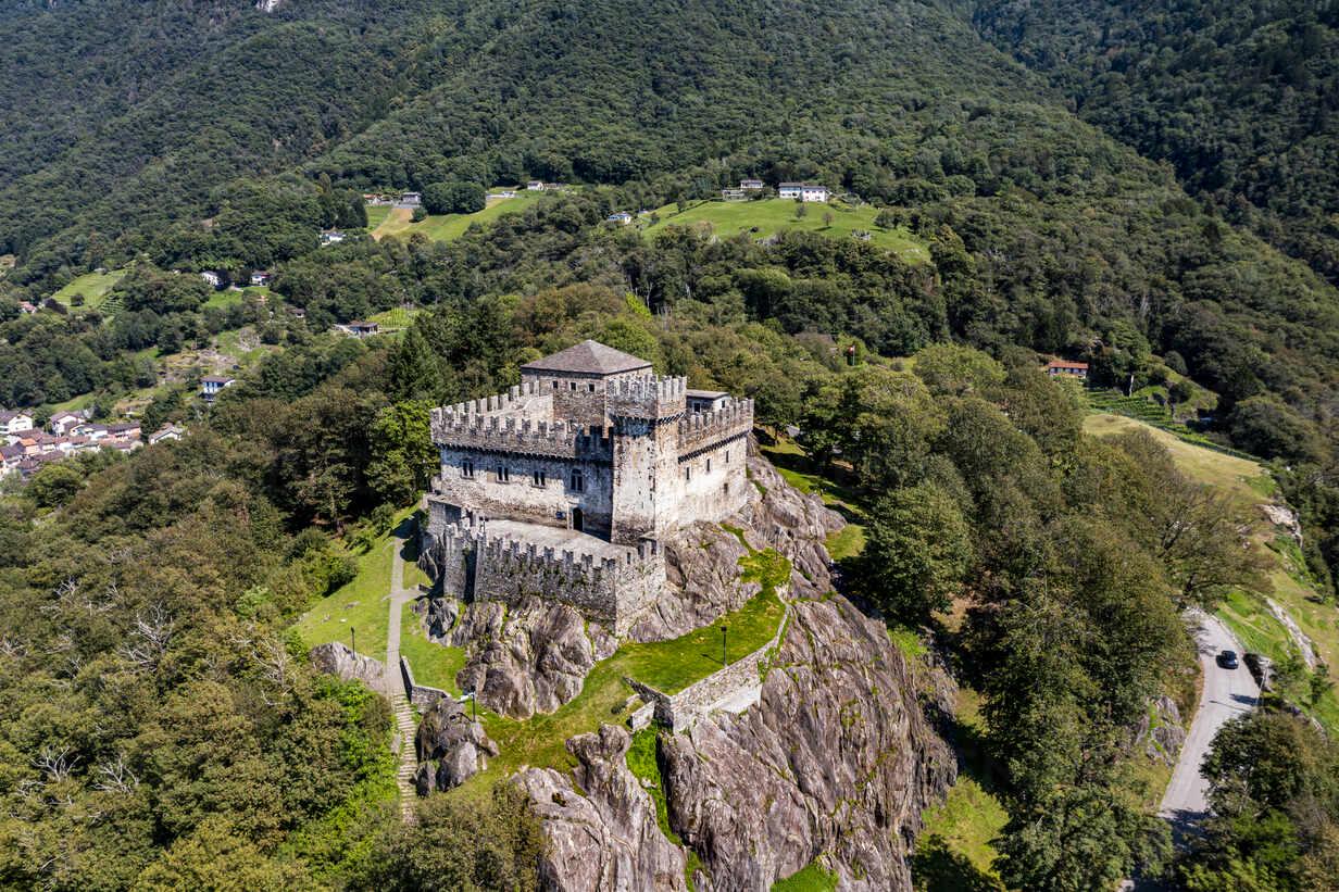 Sasso Corbaro, italian castles, italy castle
