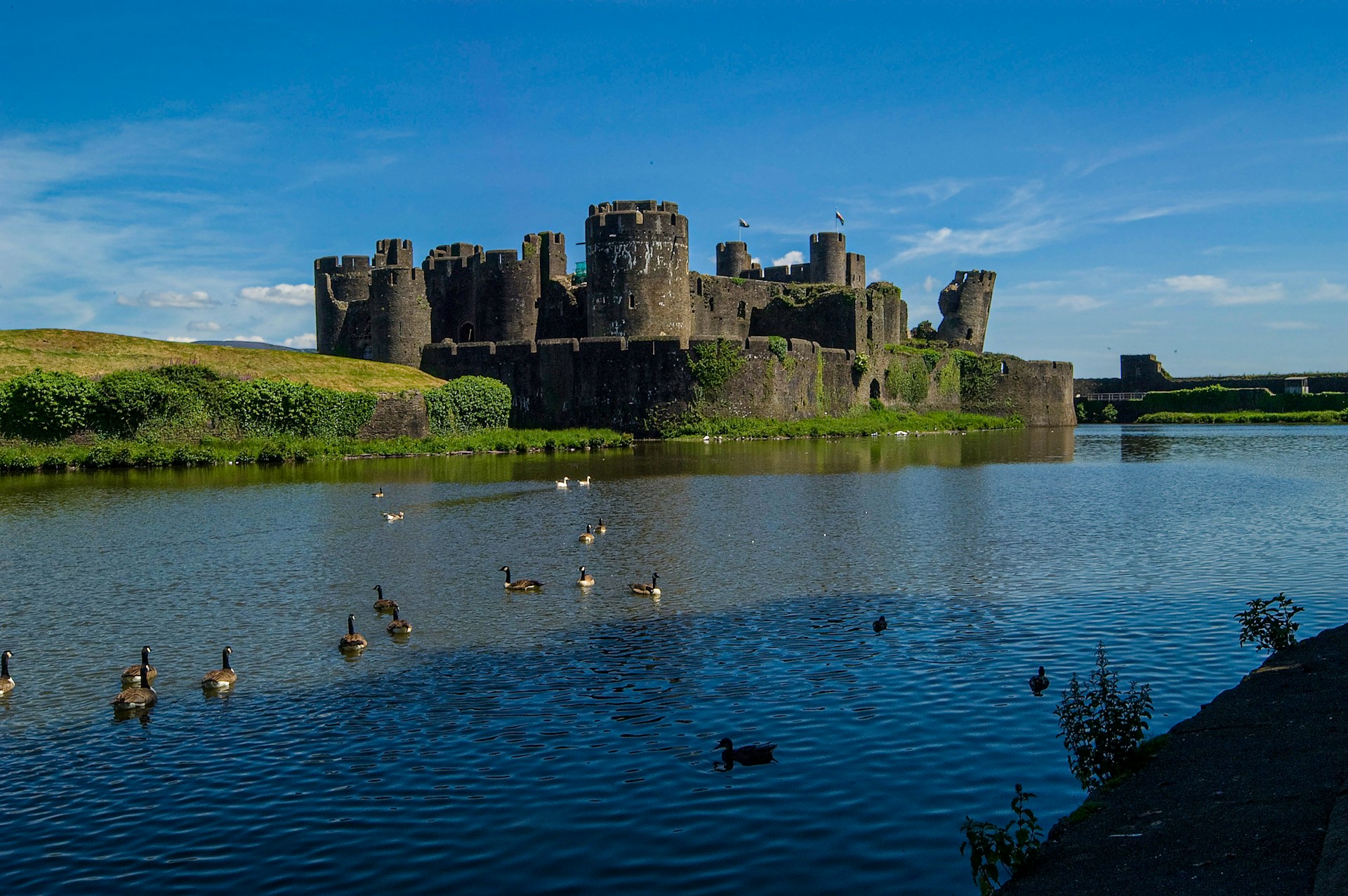 Caerphilly Castle as example of concentric castle — types of castles, castle architecture