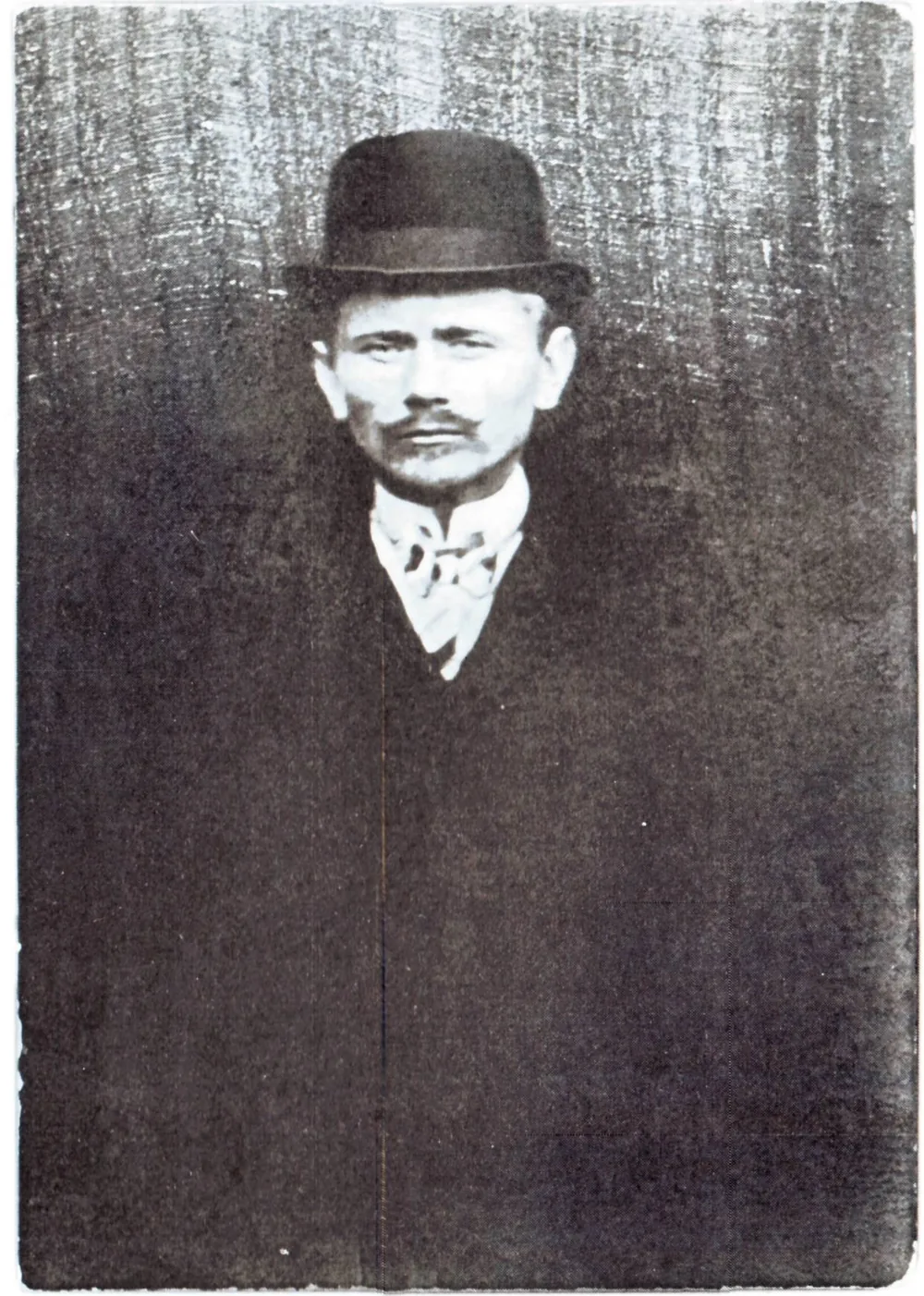 Edward Leedskalnin, the Latvian immigrant who built Coral Castle alone, photographed around 1910