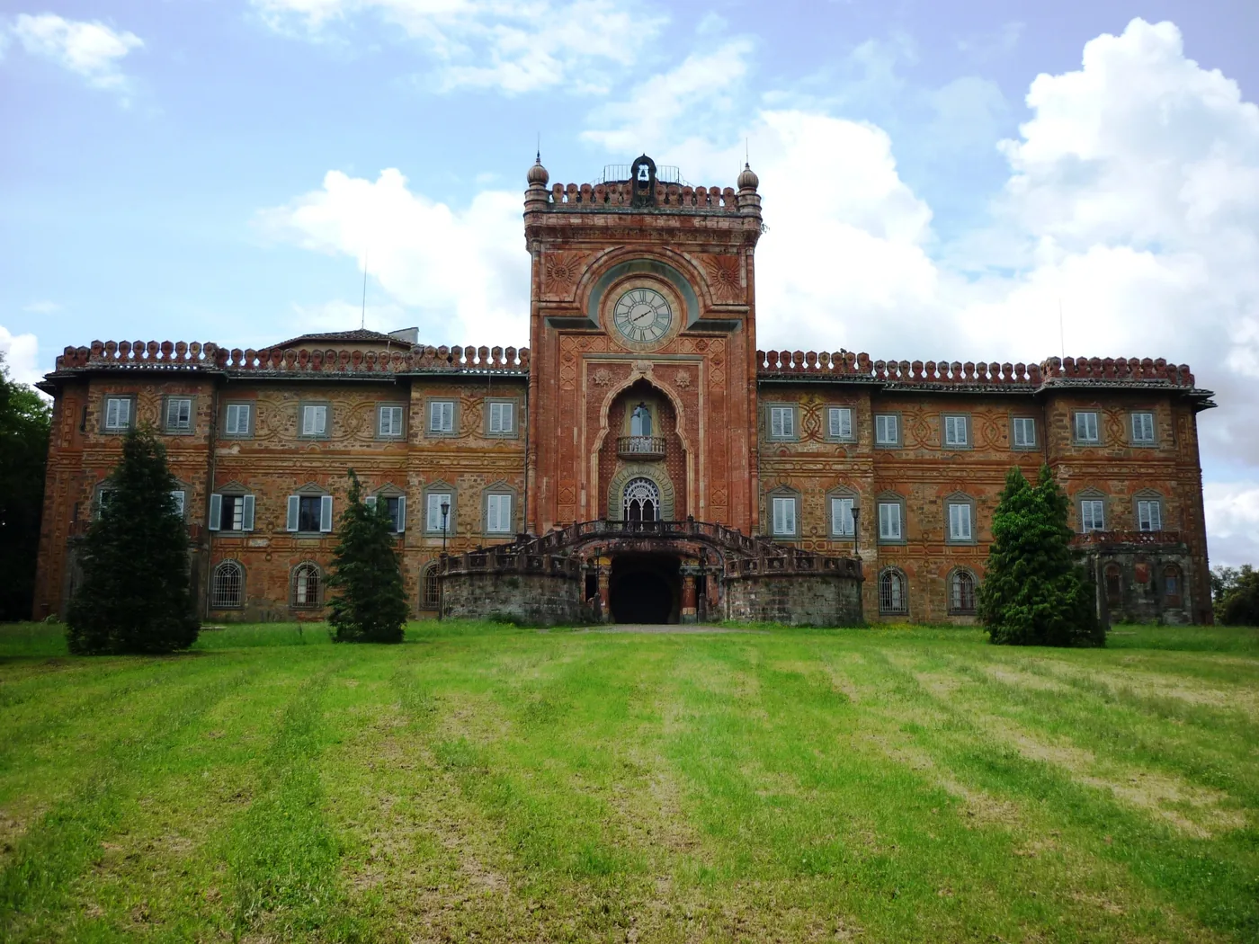 Castello di Sammezzano in Tuscany, the Orientalist castle of horseshoe arches and coloured tilework sold for €15.4 million
