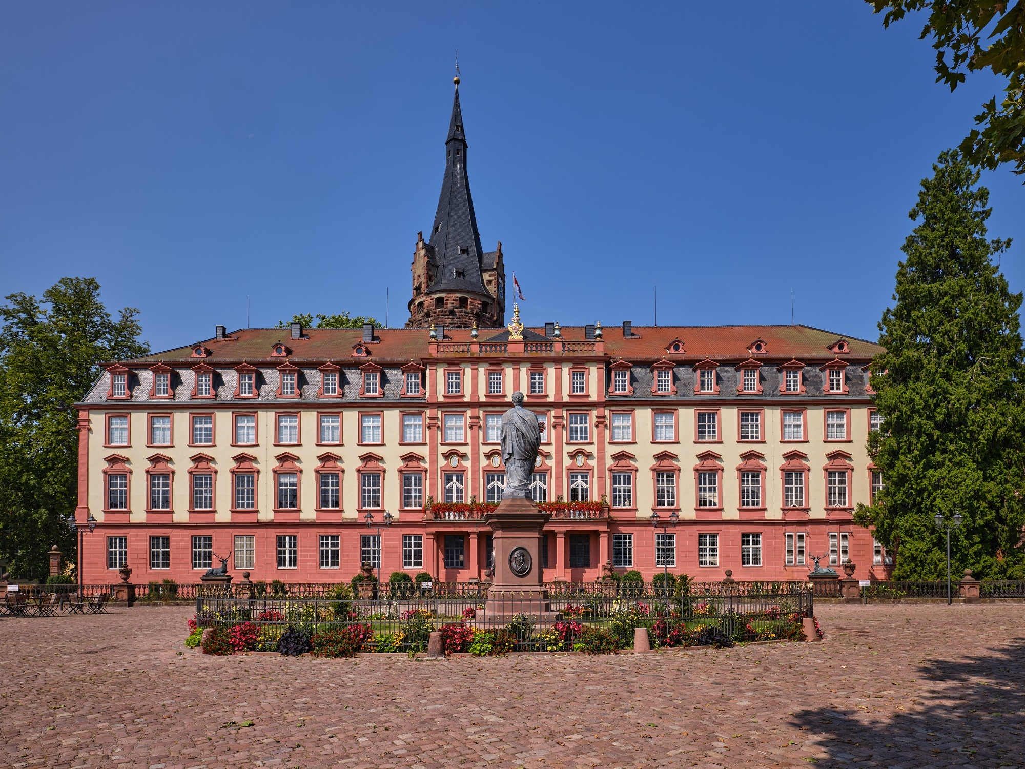 Schloss Erbach in Hesse, bought by the State of Hesse with its famous ivory collection for €13.8 million