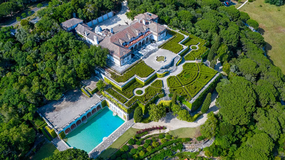 Casa da Viúva Patiño near Lisbon in Cascais, the seaside residence sold for €12 million