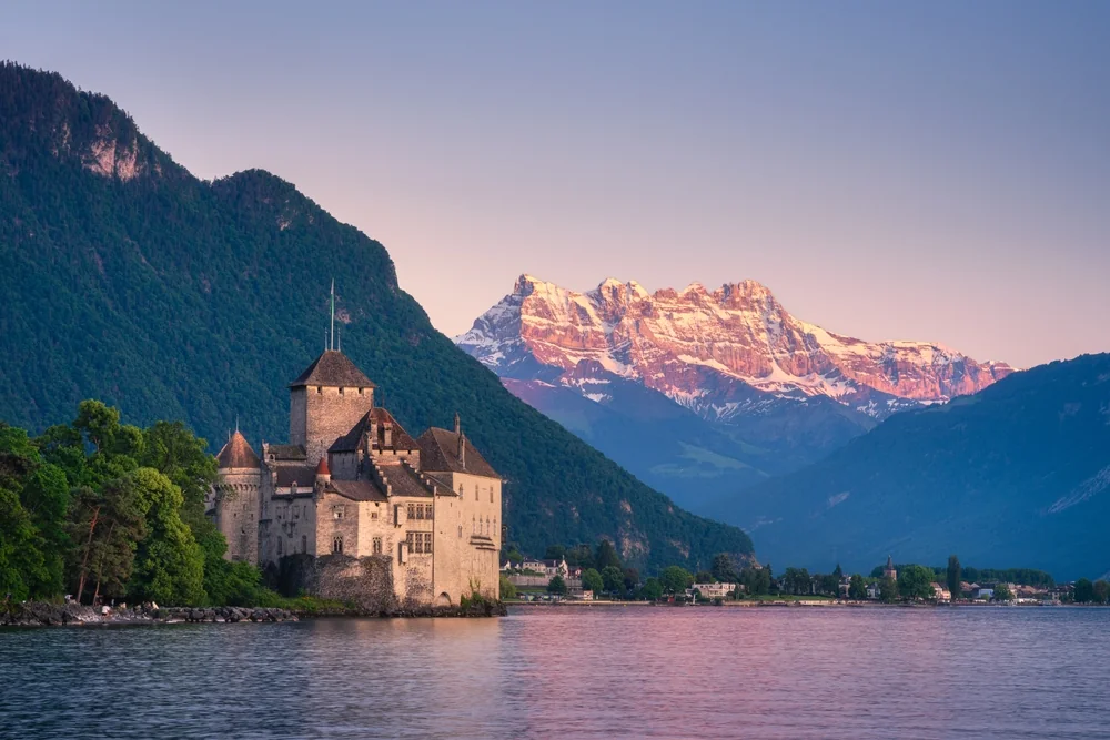 Castles in Switzerland: 12 alpine castles to visit, from Chillon