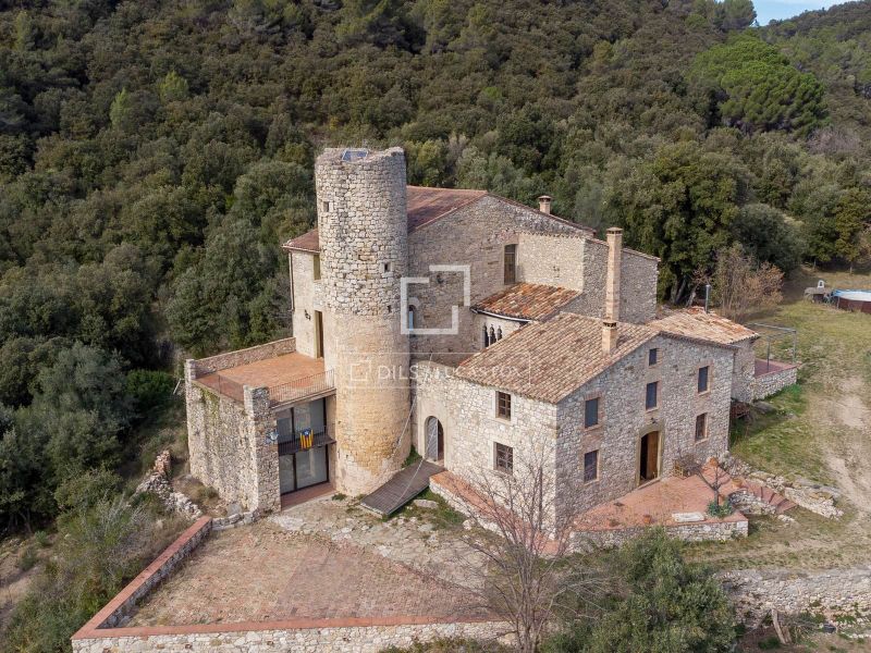 Romanesque Castle From The 10th Century For Sale In La Selva, Girona