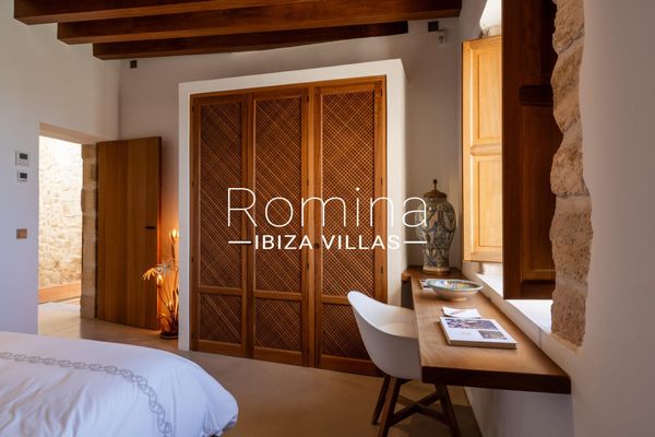 Unique Palace In The Heart Of Dalt Vila 4